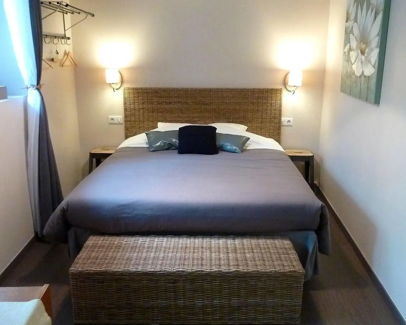 Auberge Du Vieux Lanas Logis Hotel Restaurant Frankrijk