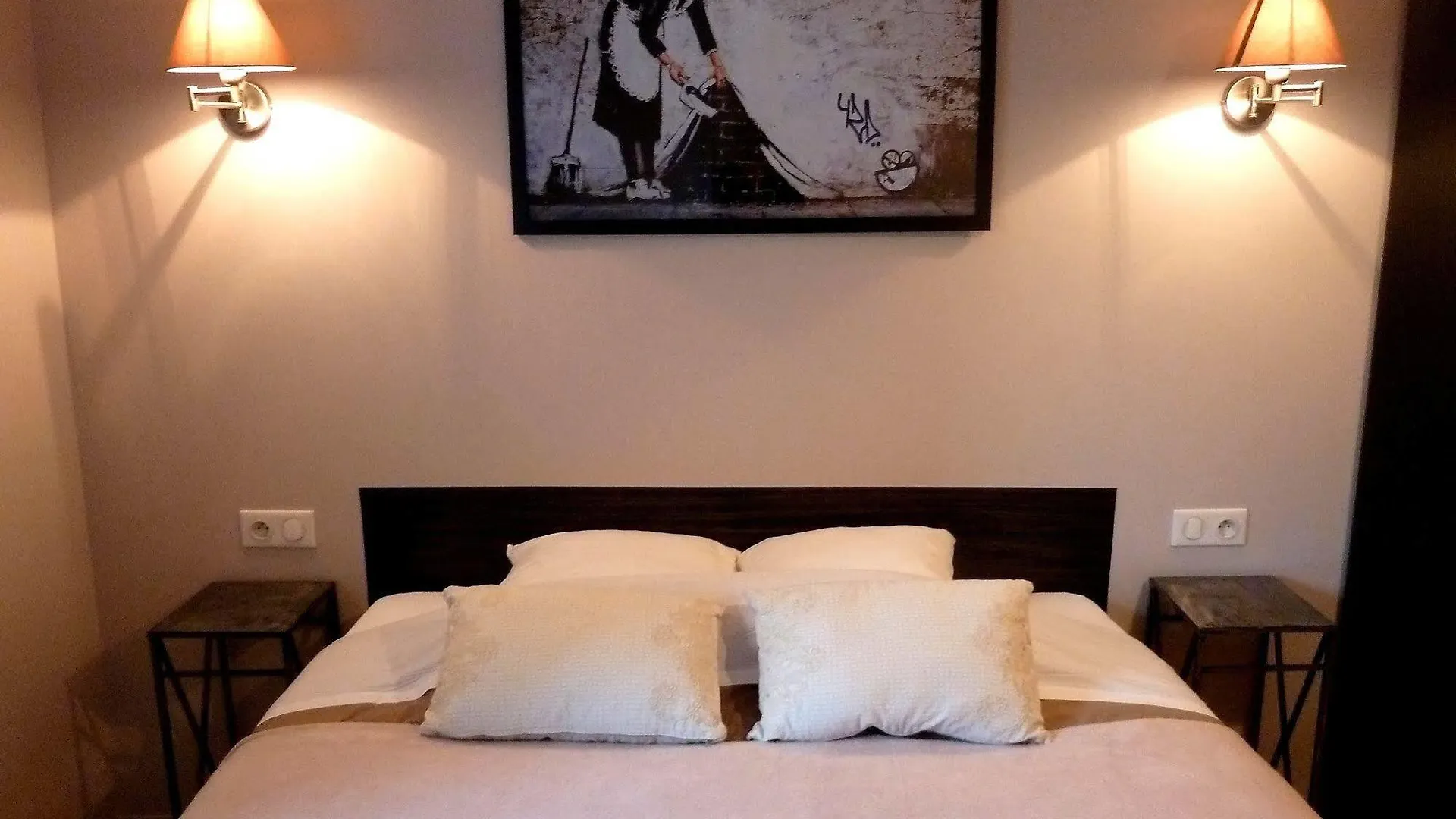 Auberge Du Vieux Lanas Logis Hotel Restaurant Frankrijk
