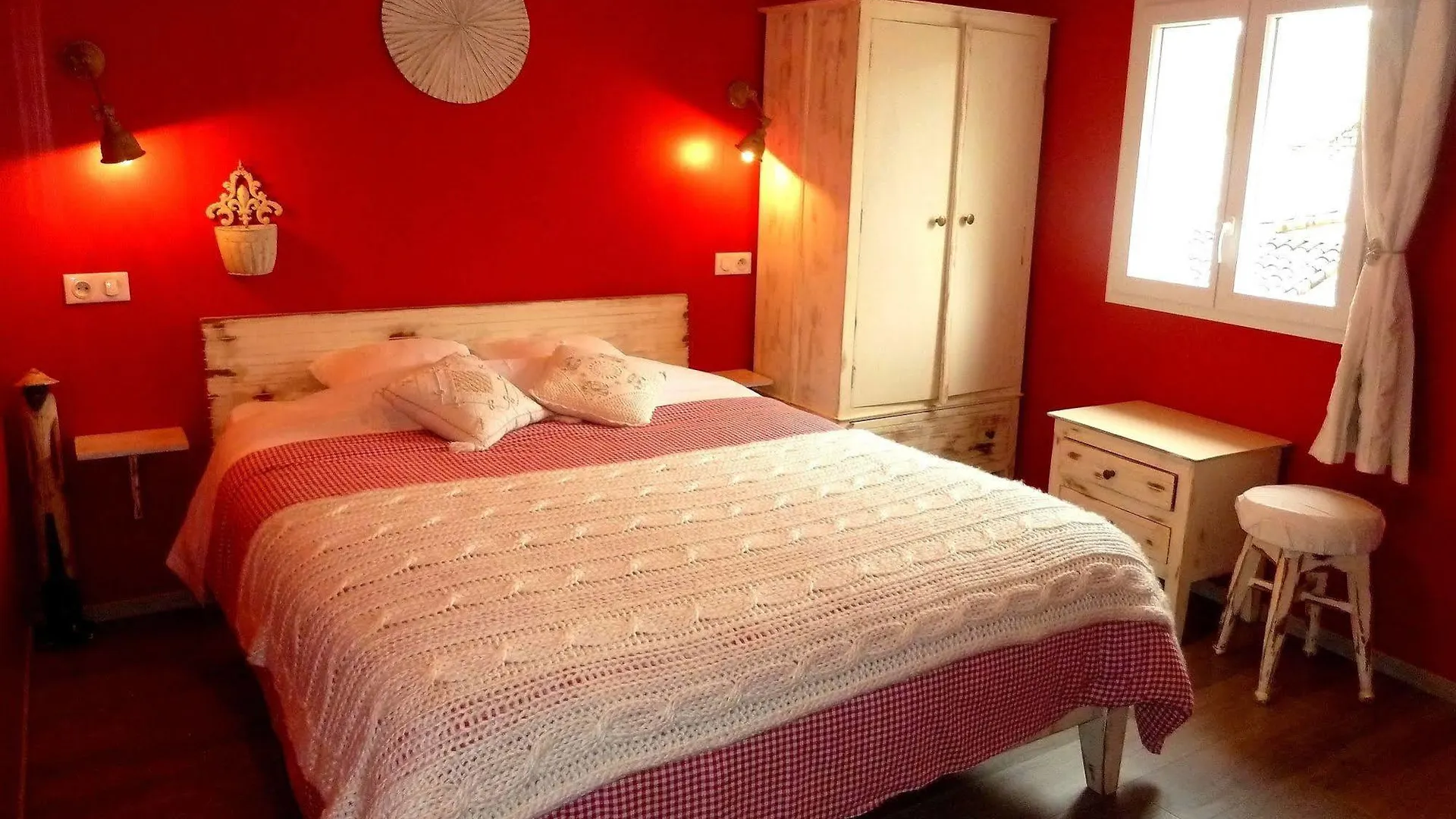 Auberge Du Vieux Lanas Logis Hotel Restaurant